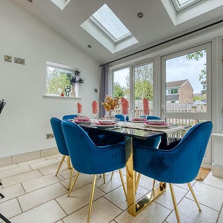 Spacious Nottingham Abode - Sleeps 16 Bagian luar foto