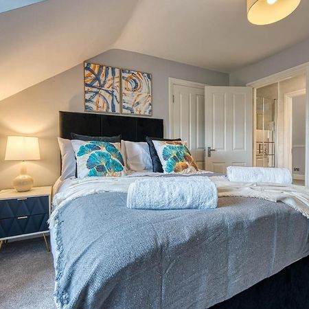 Spacious Nottingham Abode - Sleeps 16 Bagian luar foto