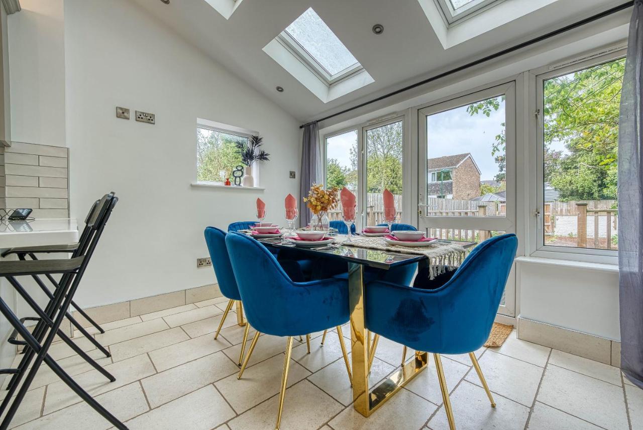 Spacious Nottingham Abode - Sleeps 16 Bagian luar foto