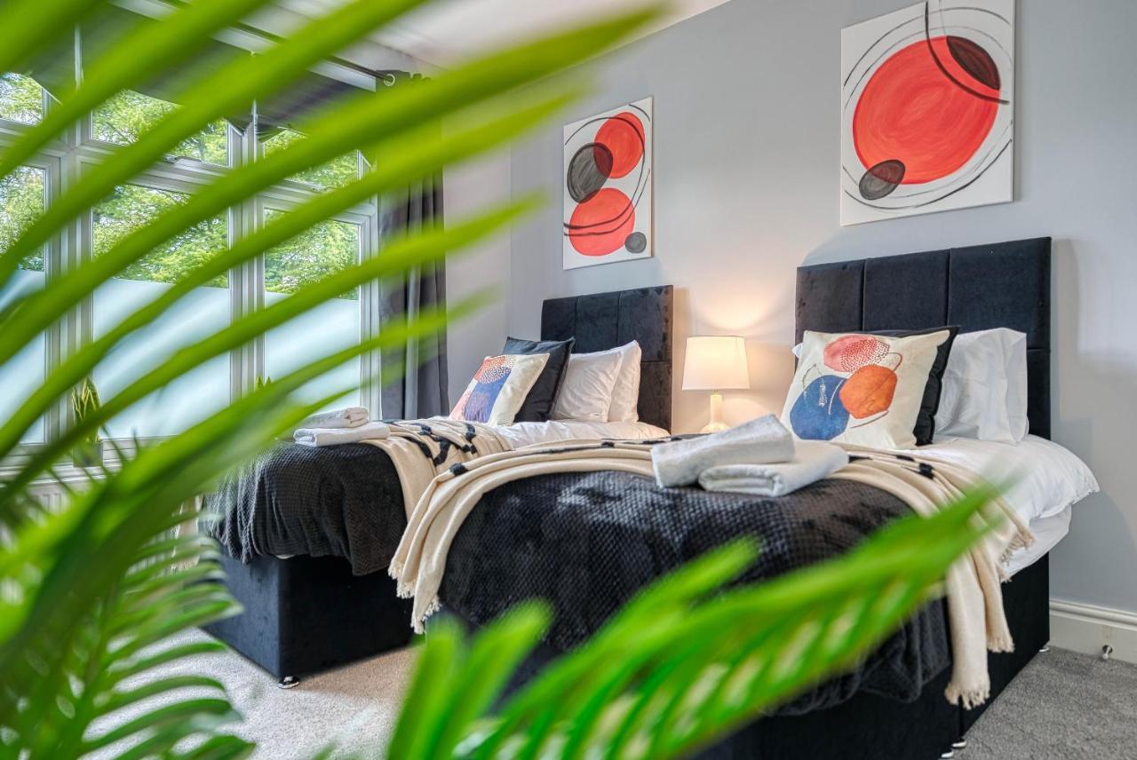 Spacious Nottingham Abode - Sleeps 16 Bagian luar foto