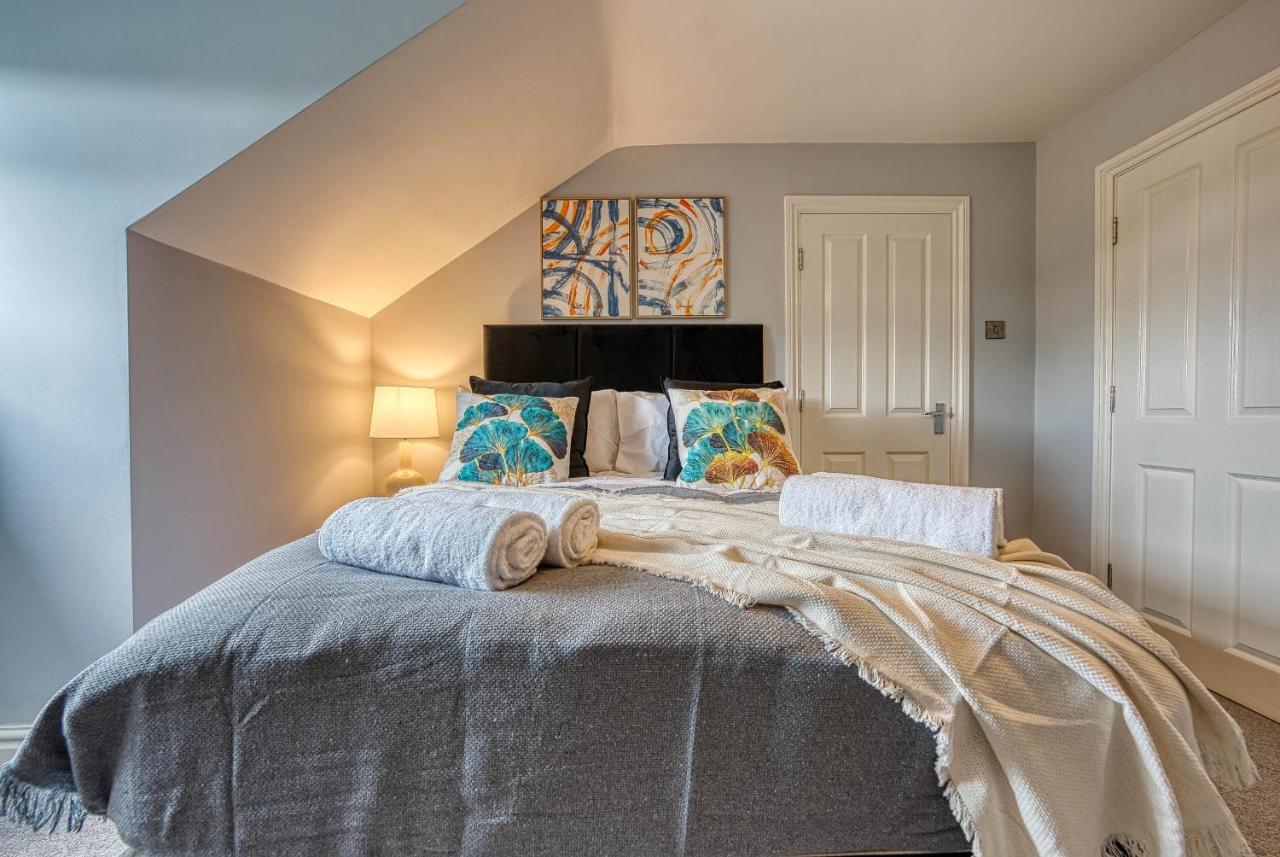 Spacious Nottingham Abode - Sleeps 16 Bagian luar foto