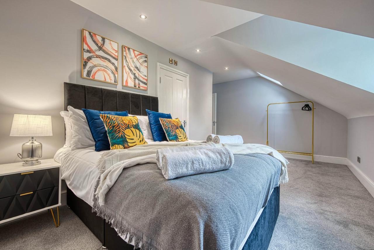 Spacious Nottingham Abode - Sleeps 16 Bagian luar foto
