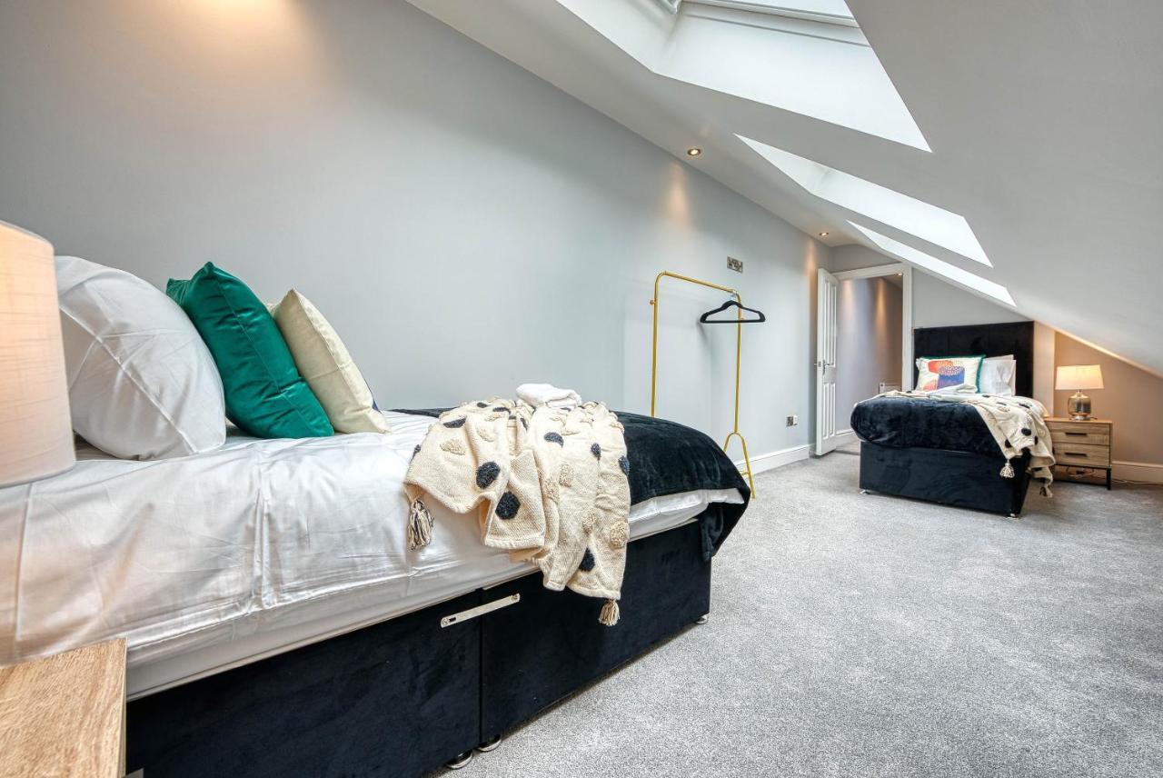 Spacious Nottingham Abode - Sleeps 16 Bagian luar foto