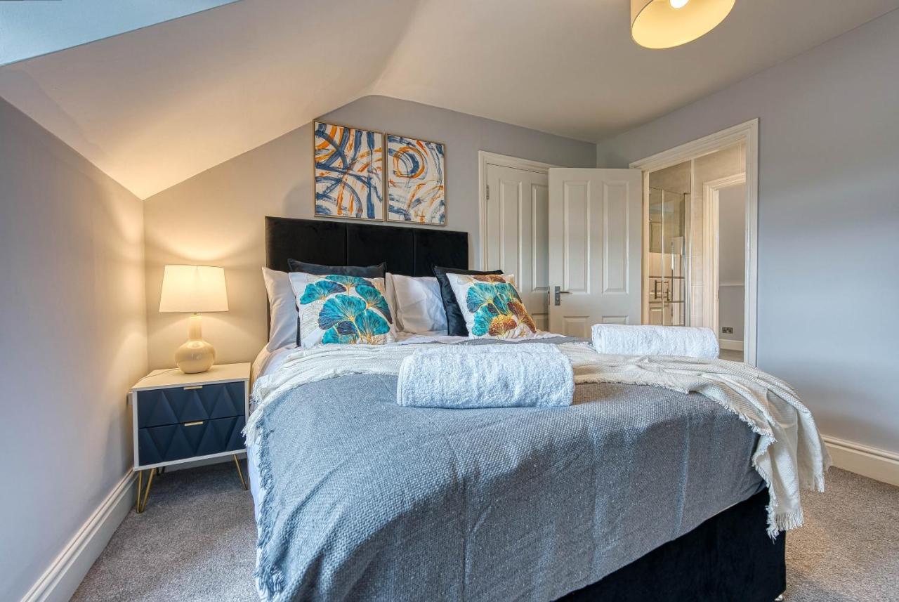 Spacious Nottingham Abode - Sleeps 16 Bagian luar foto