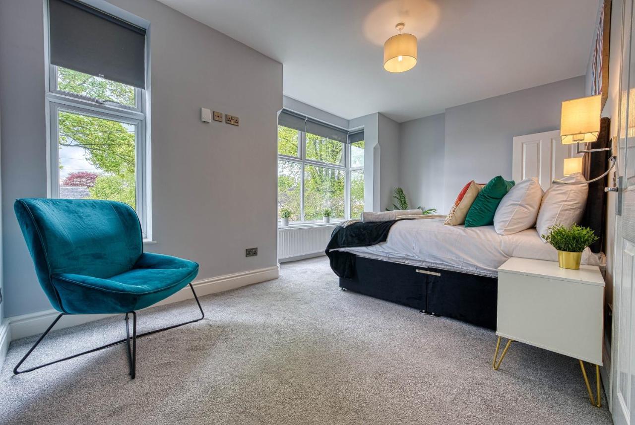 Spacious Nottingham Abode - Sleeps 16 Bagian luar foto